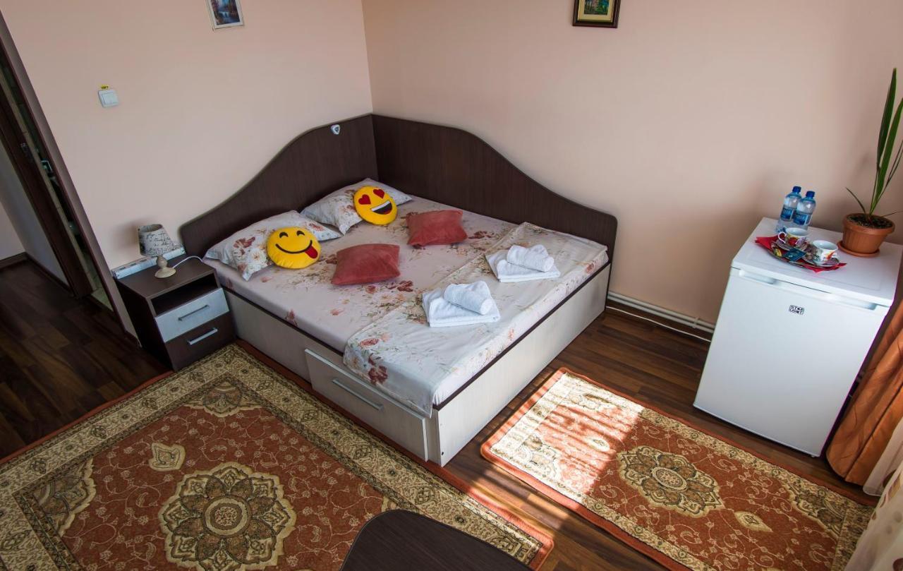 Casa Paul Hotel Galati  Ngoại thất bức ảnh