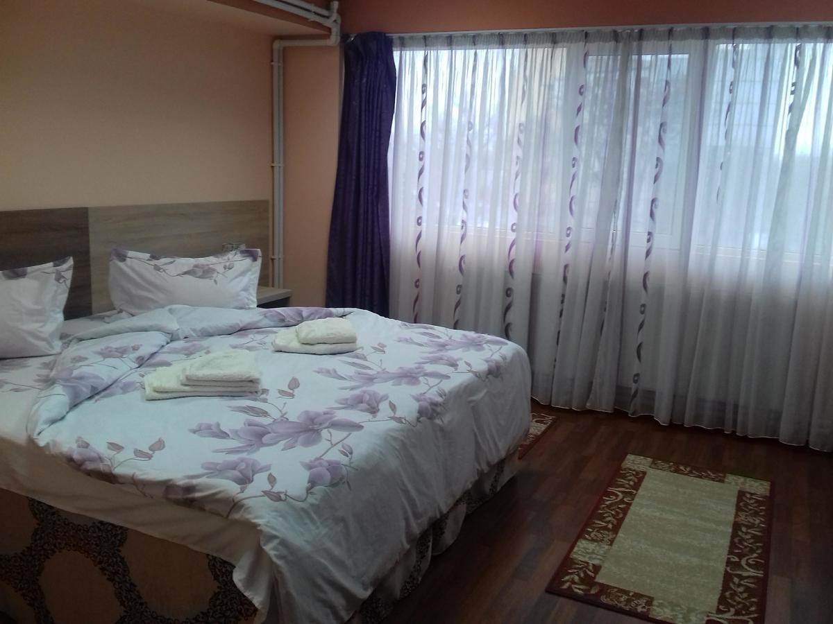 Casa Paul Hotel Galati  Ngoại thất bức ảnh