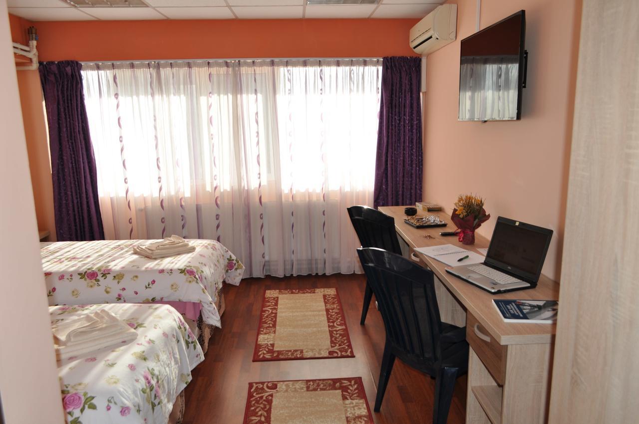 Casa Paul Hotel Galati  Ngoại thất bức ảnh