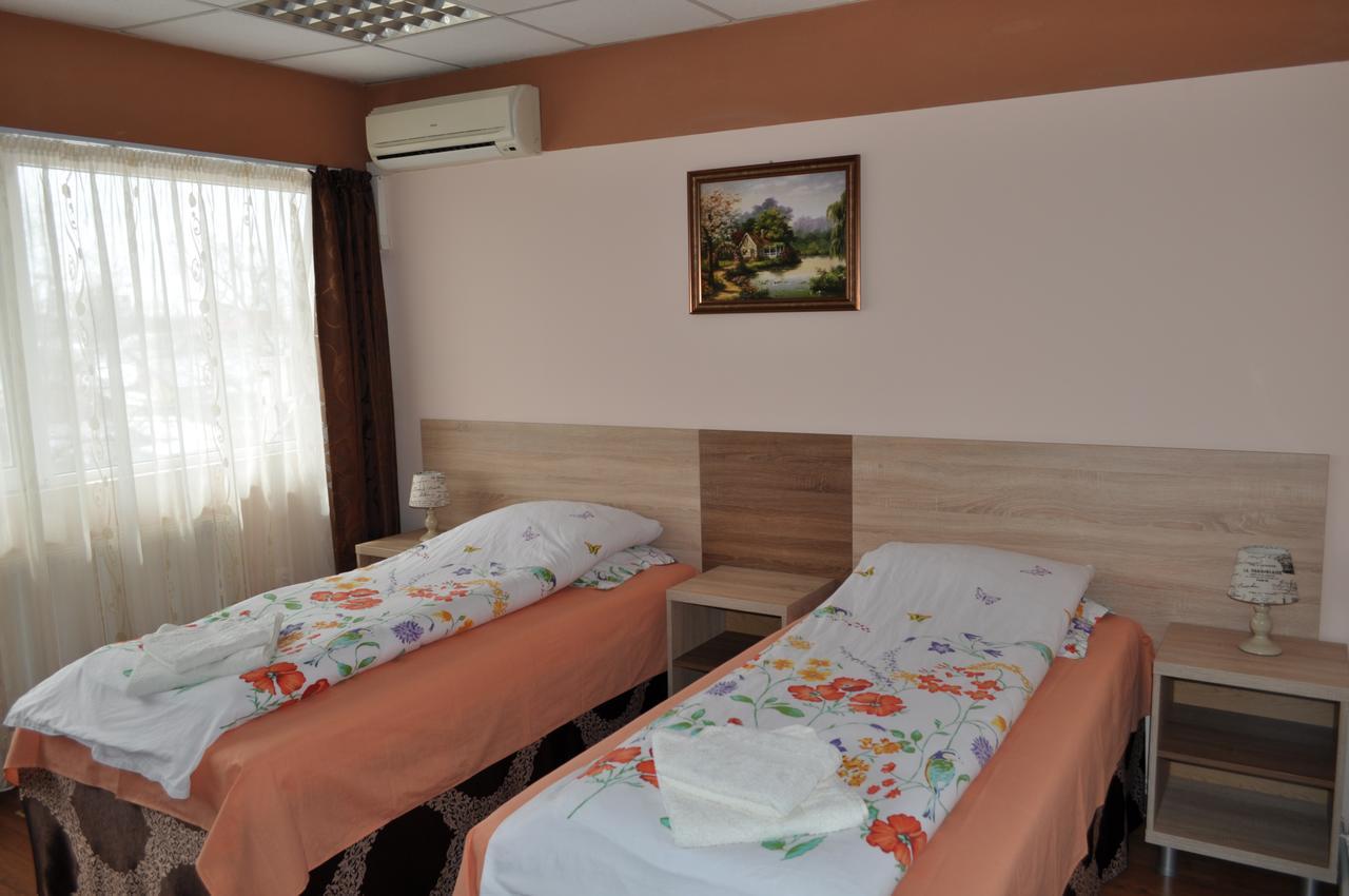Casa Paul Hotel Galati  Ngoại thất bức ảnh