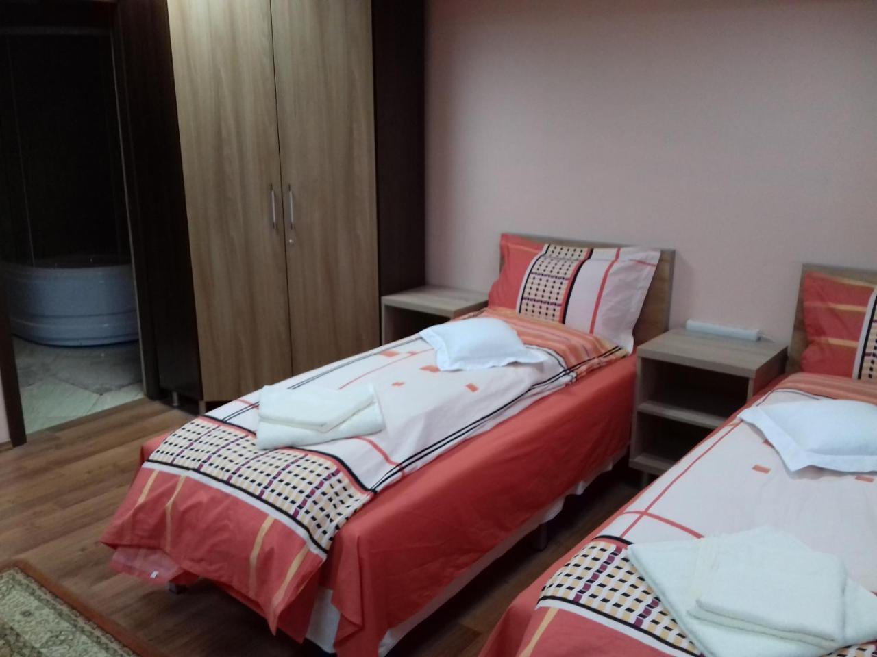 Casa Paul Hotel Galati  Ngoại thất bức ảnh