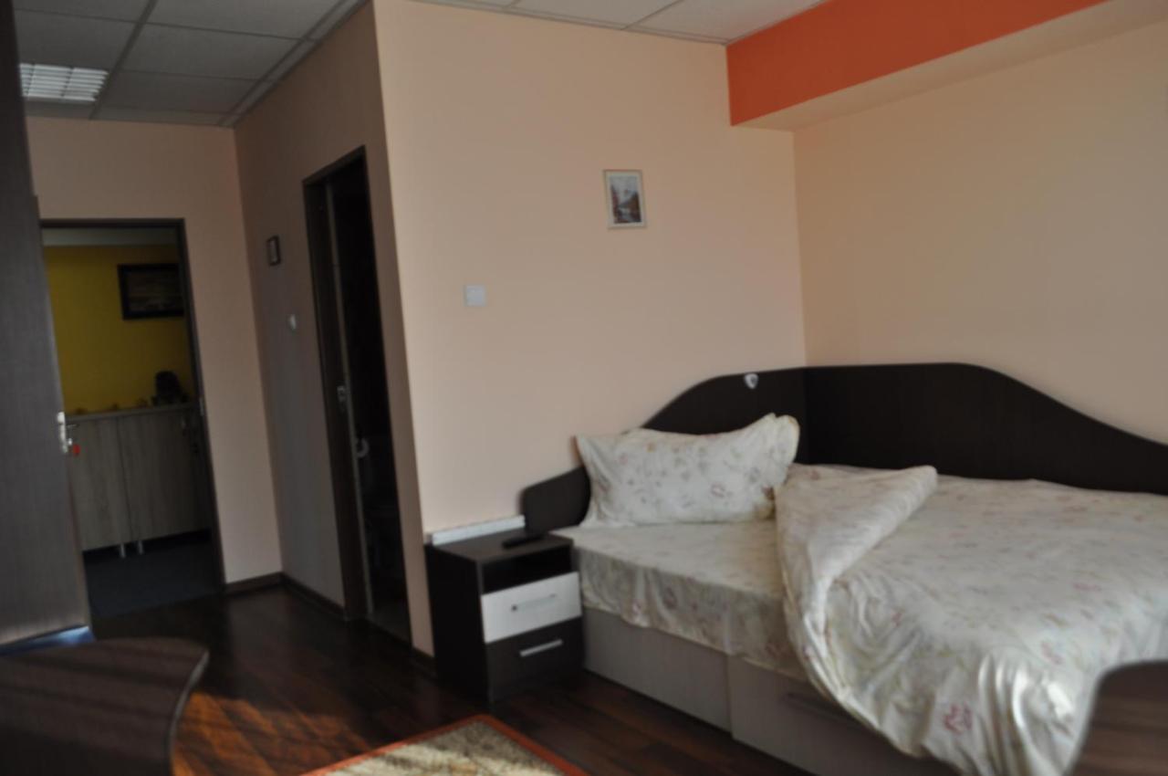Casa Paul Hotel Galati  Ngoại thất bức ảnh