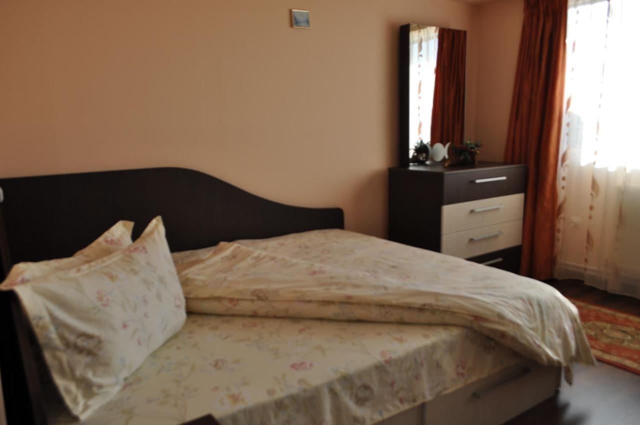 Casa Paul Hotel Galati  Ngoại thất bức ảnh