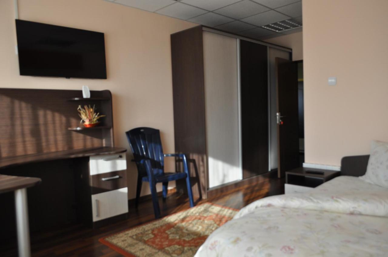 Casa Paul Hotel Galati  Ngoại thất bức ảnh
