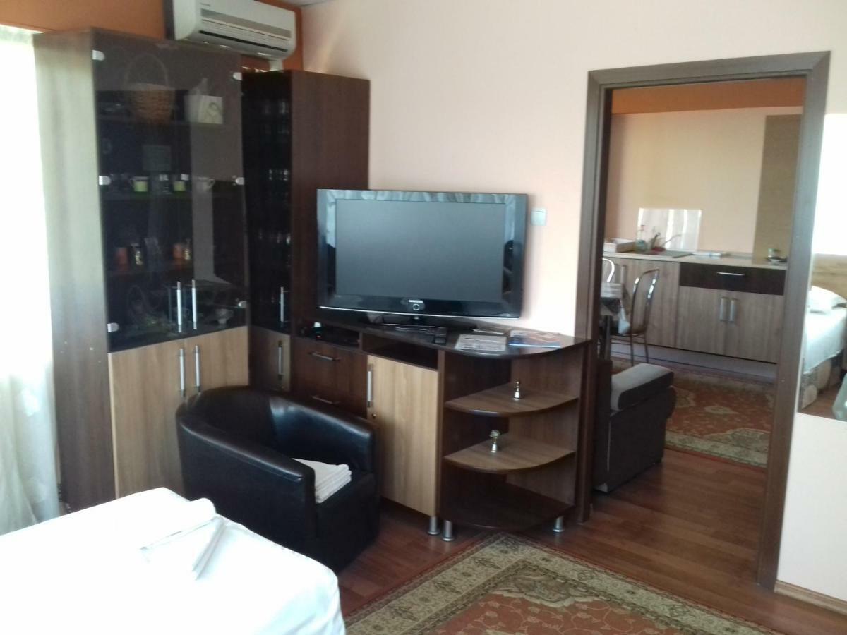 Casa Paul Hotel Galati  Ngoại thất bức ảnh