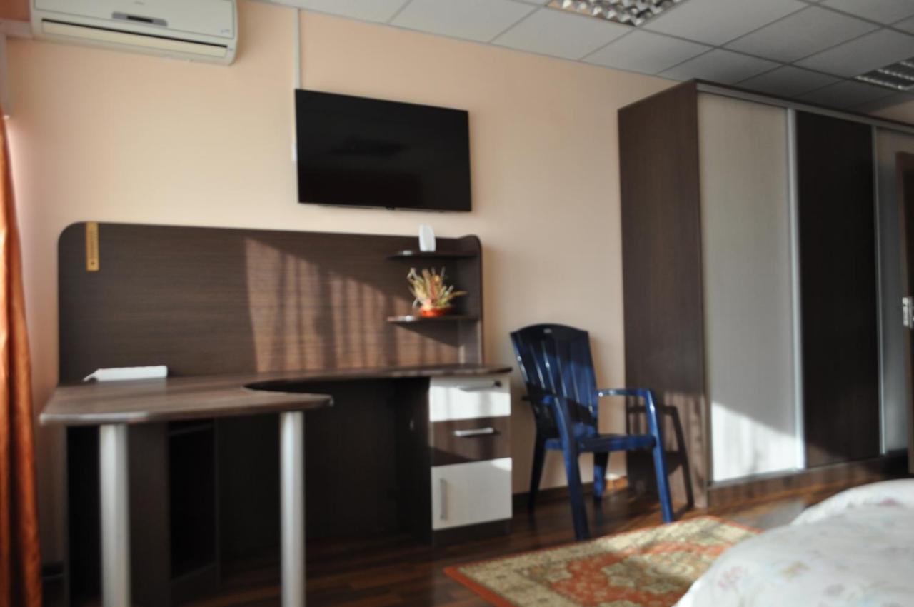 Casa Paul Hotel Galati  Ngoại thất bức ảnh